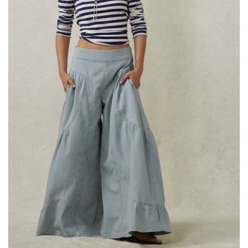 Free People Dawn On Me Wide Leg Pants Boho Bell Bottoms Flare Chambray Fits SZ M